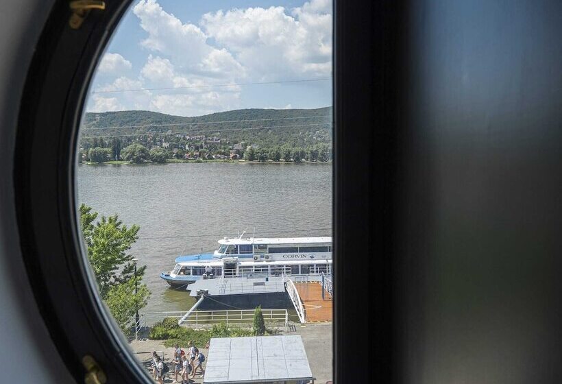 Mr. Görgey Art Hotel & Bisztró