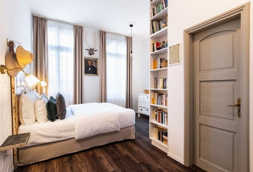 Mr. Görgey Art Hotel & Bisztró