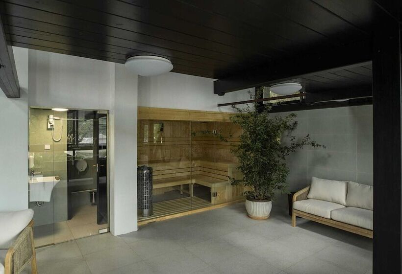 Mr. Görgey Art Hotel & Bisztró