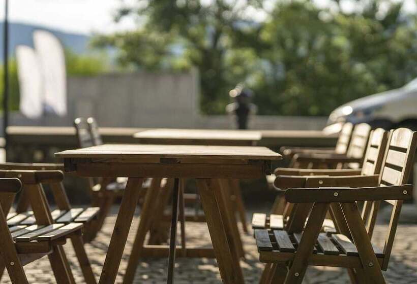 Mr. Görgey Art Hotel & Bisztró