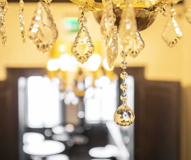 Mr. Görgey Art Hotel & Bisztró