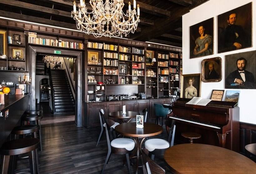 Mr. Görgey Art Hotel & Bisztró