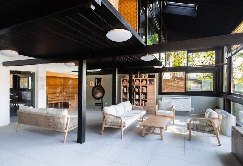 Mr. Görgey Art Hotel & Bisztró