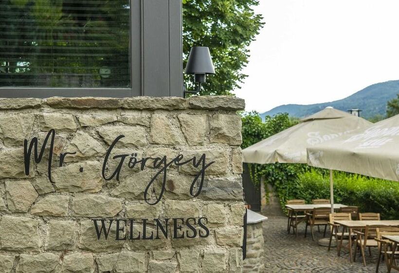 Mr. Görgey Art Hotel & Bisztró