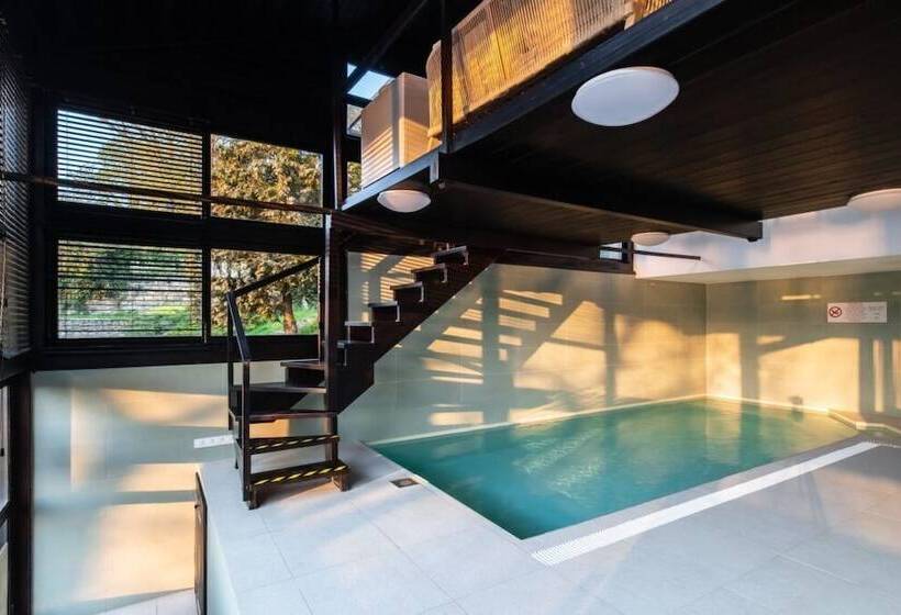 Mr. Görgey Art Hotel & Bisztró