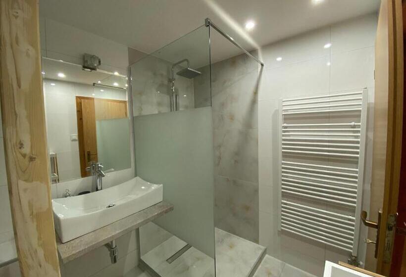 بنسيون Penzion Hradby