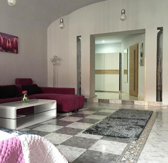 بنسيون Penzion Hradby