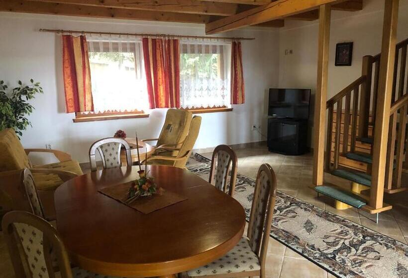 بنسيون Slanický Dvor