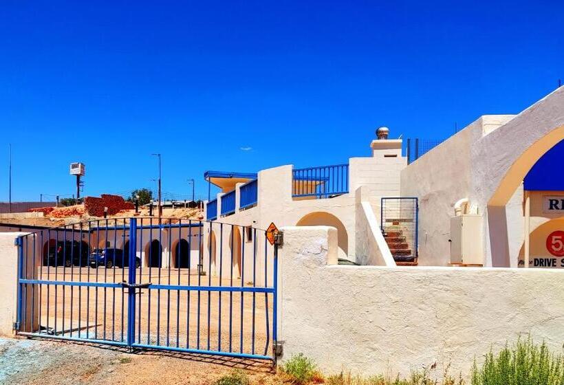 Radeka Downunder Underground Motel