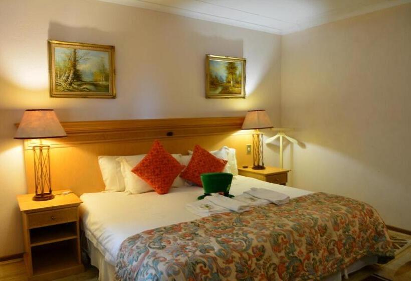 Shamrock Arms Guest Lodge