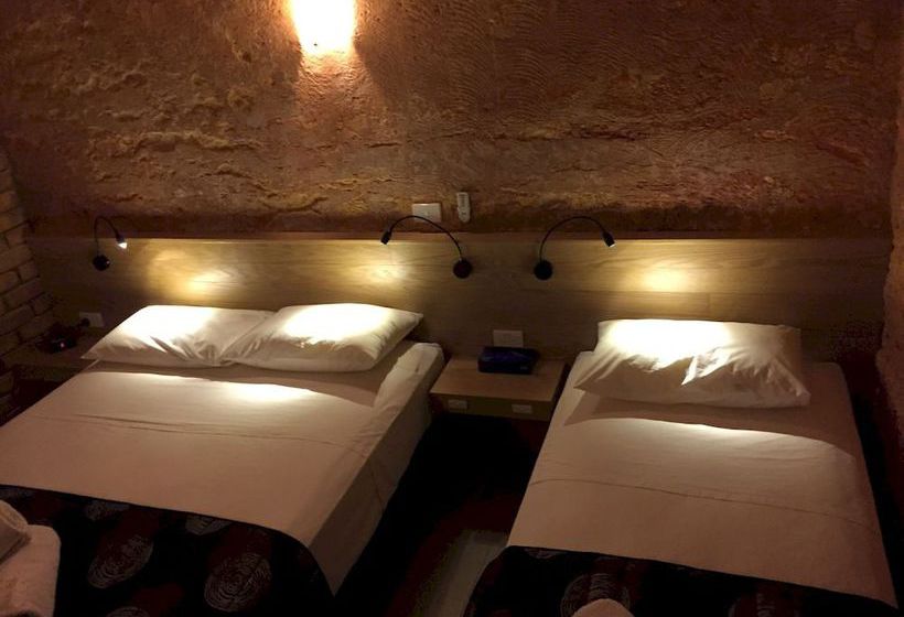 The Lookout Cave Underground Motel