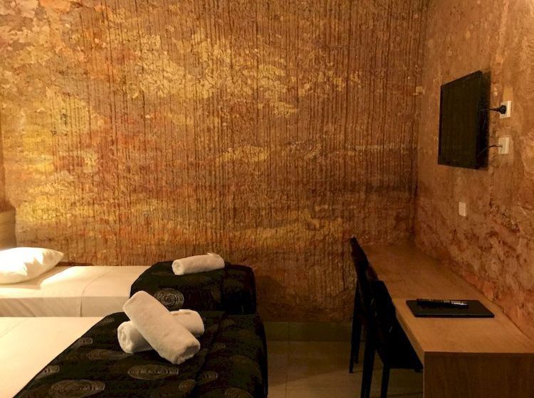 The Lookout Cave Underground Motel