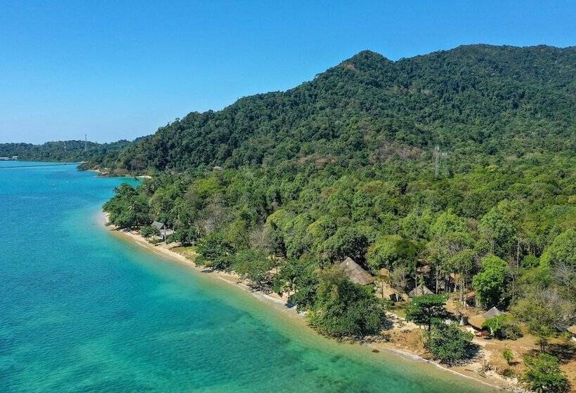 The Tropical Beach Resort