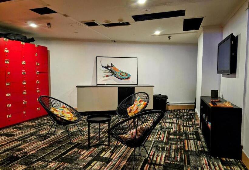 Trademark Hostel Sydney