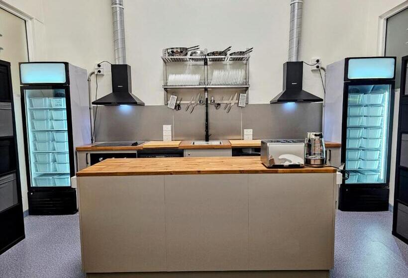 Trademark Hostel Sydney