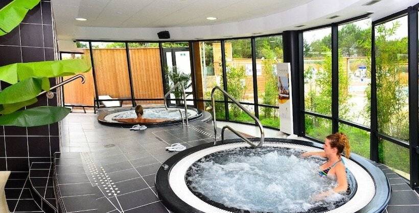 Village Club De La Grande Baie