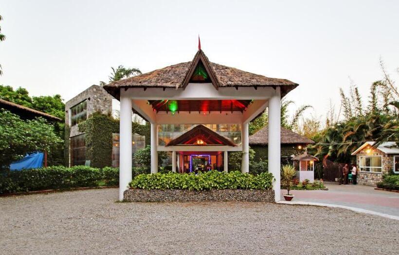 Wood Castle Spa & Resort