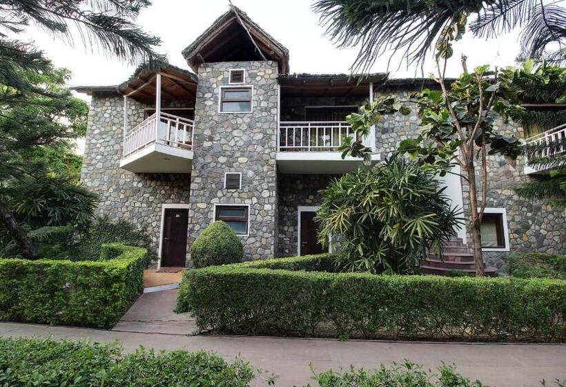 Wood Castle Spa & Resort