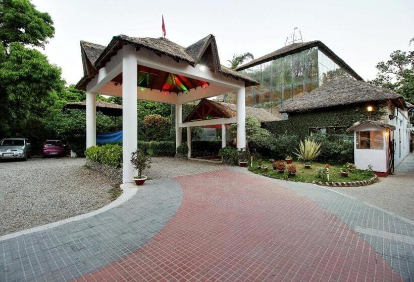 Wood Castle Spa & Resort