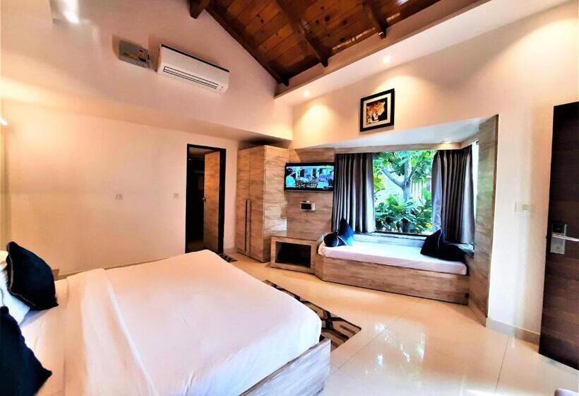 Wood Castle Spa & Resort