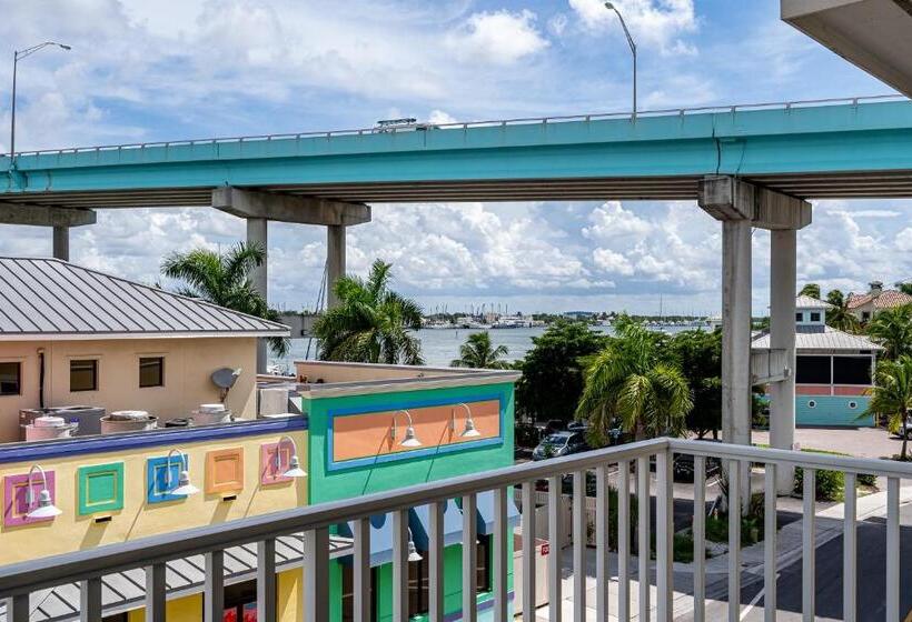 309 Harbour House At The Inn