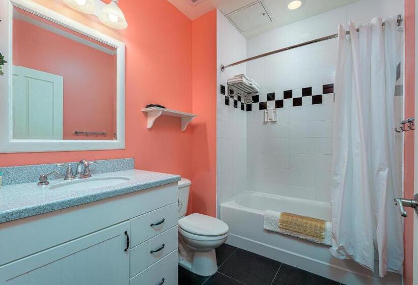 309 Harbour House At The Inn