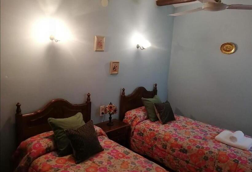 تختخواب و صبحانه Cal Pons