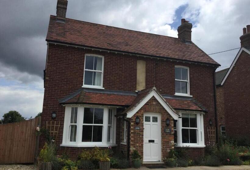 ベッドアンドブレックファースト Fair View