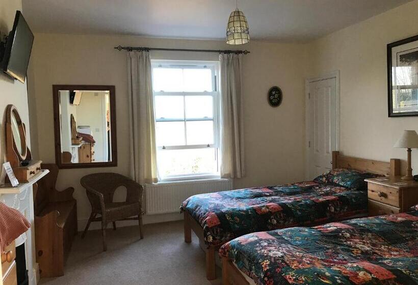 ベッドアンドブレックファースト Fair View