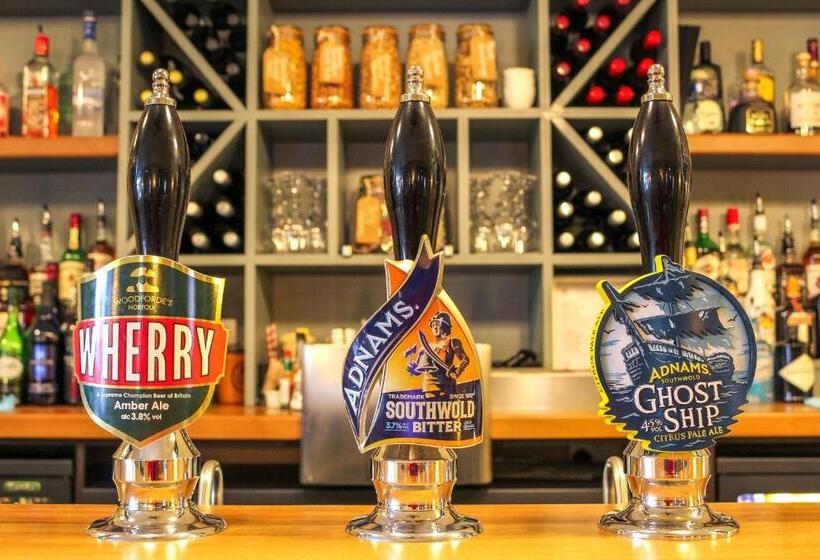 צימר The Marlborough Dedham