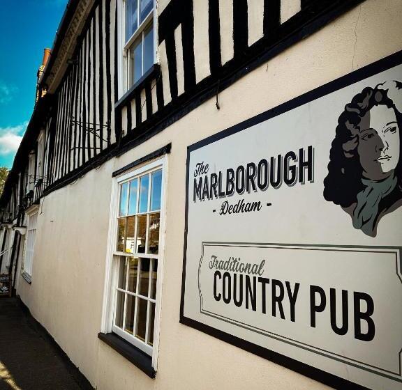 צימר The Marlborough Dedham