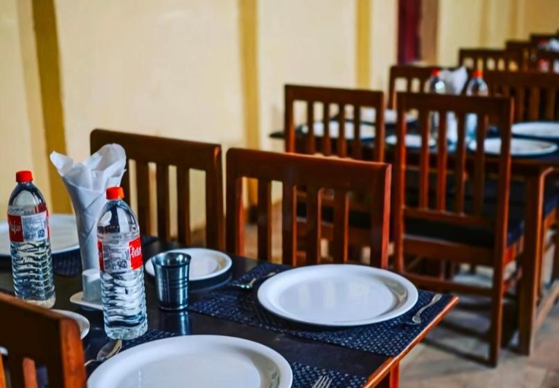 בית מלון כפרי Saffron Luxurious Desert Camp