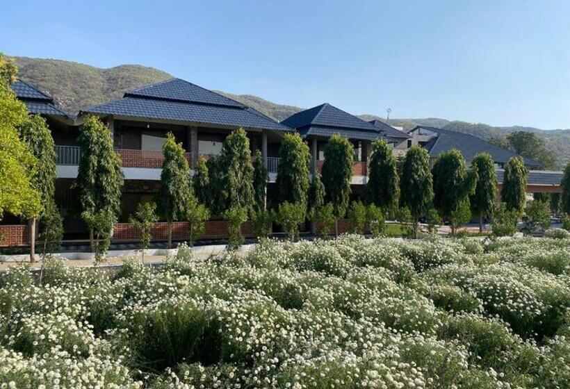 Nature Retreat Resort