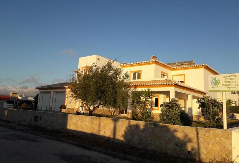 פנסיון Arrifana Guest House