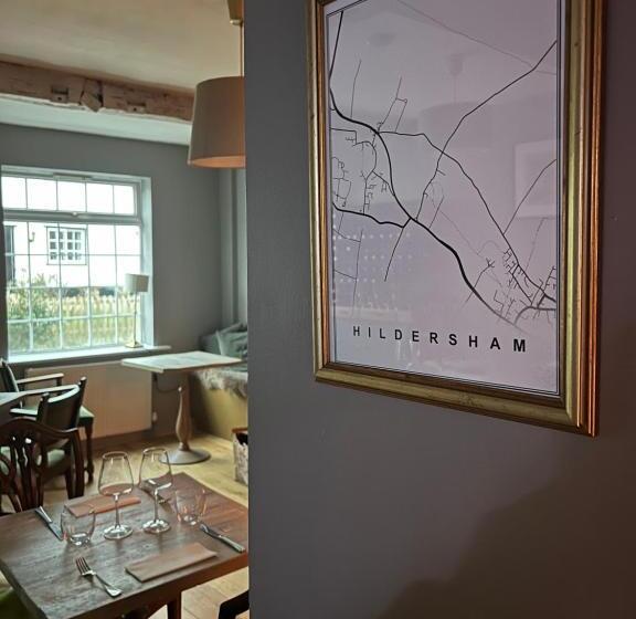 הוסטל Pear & Olive Cottage