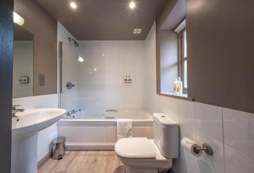 فندق صغير The Cricketers Clavering