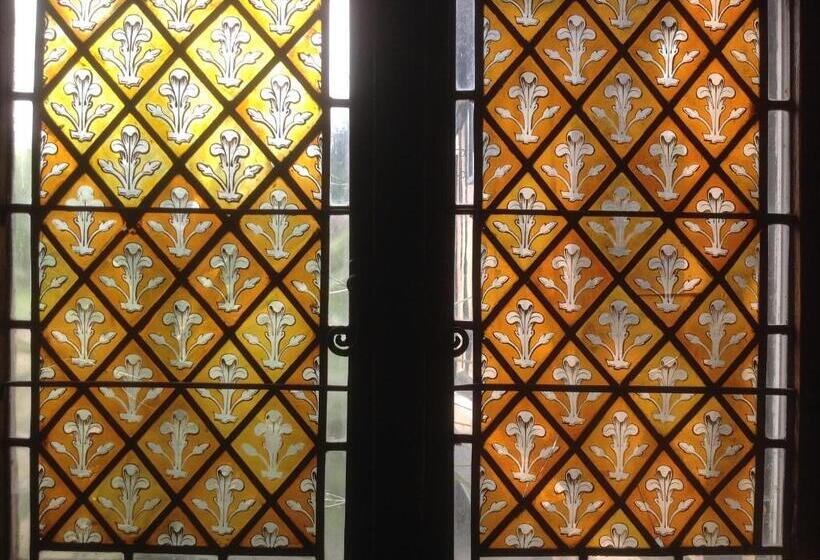 مبيت وإفطار The Greyhound   Historic Former Inn