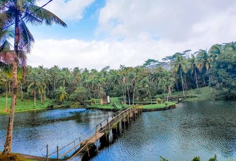 호텔 Caliraya Ecoville Recreation And Farm Resort