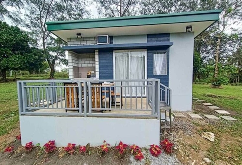 호텔 Caliraya Ecoville Recreation And Farm Resort