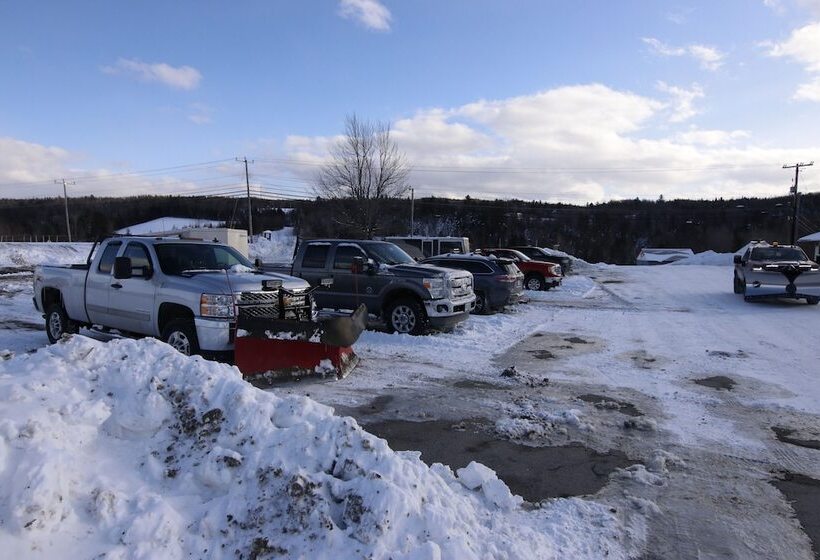 Colebrook C.c. & Motel