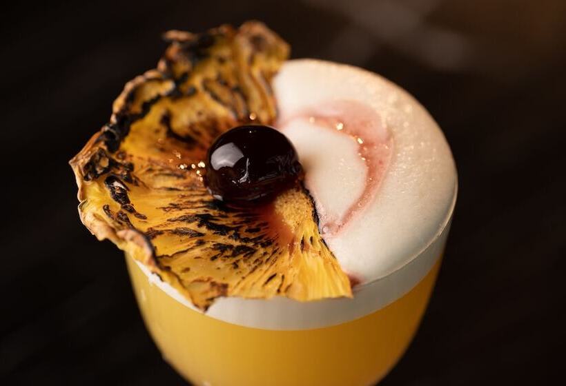 Отель Amano Covent Garden