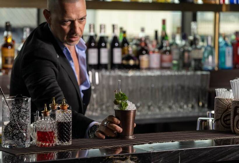 Отель Amano Covent Garden