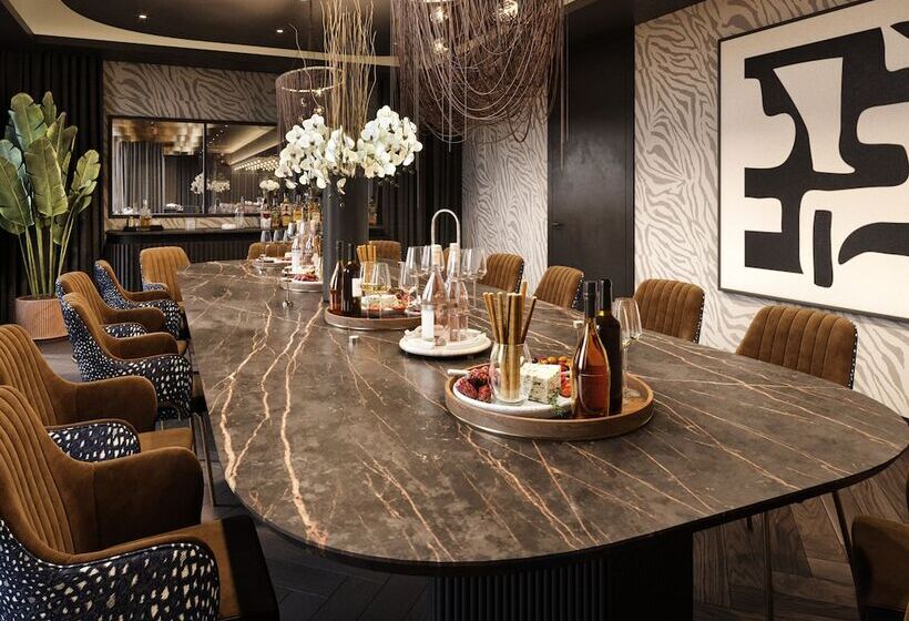 Отель Amano Covent Garden