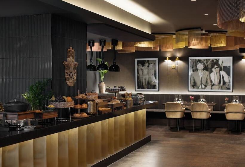 Отель Amano Covent Garden