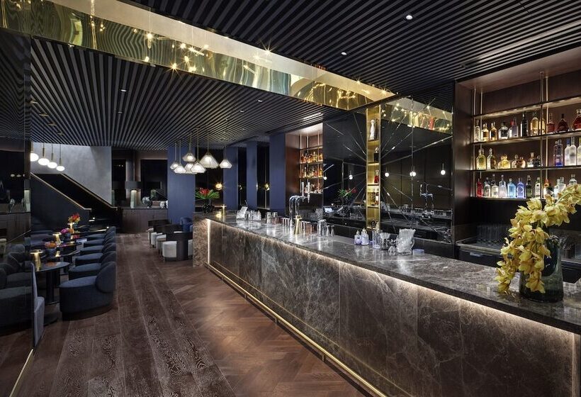 Отель Amano Covent Garden