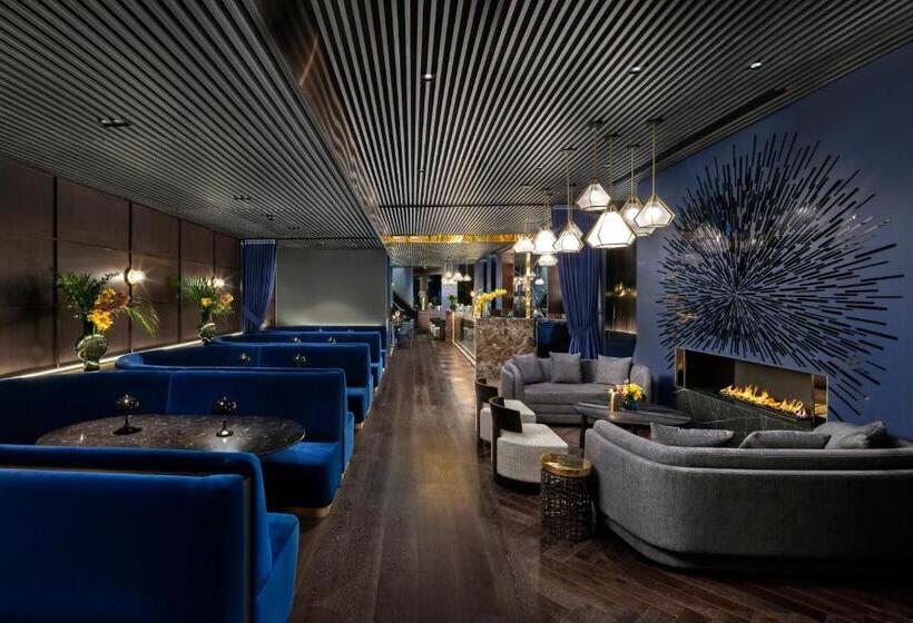 Отель Amano Covent Garden