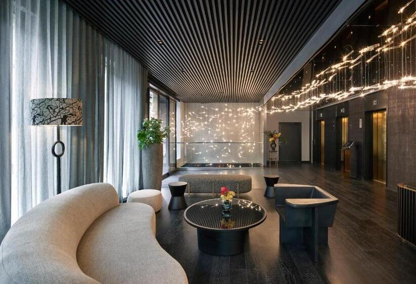 Отель Amano Covent Garden