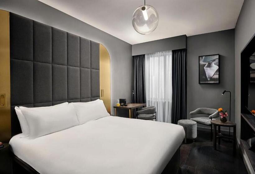 Отель Amano Covent Garden