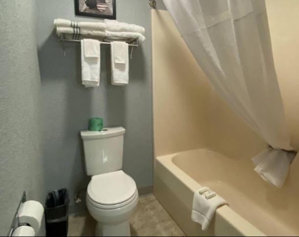 호텔 Americinn By Wyndham Williamsburg