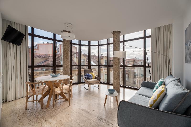 Отель Apartamentos Suite The Way